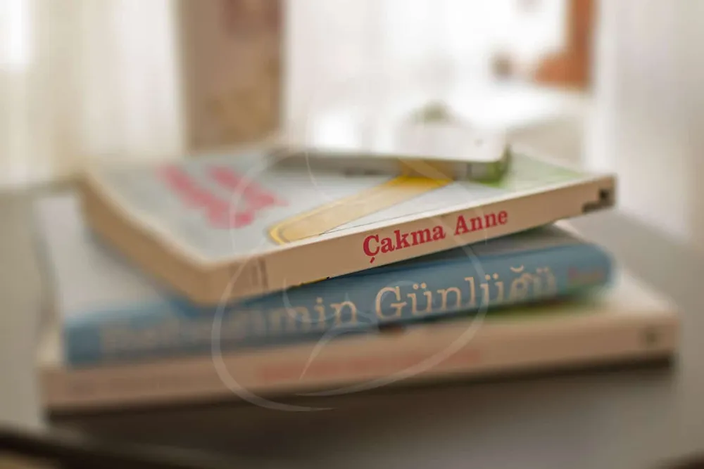 Aslında Hepimiz Biraz 