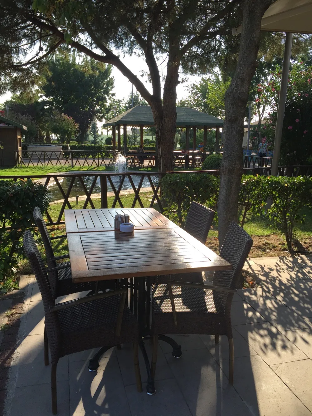 Khalkedon Restoran Kalamış