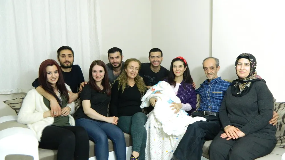 Mutlu Son; Zafer Artu Gelmiş, Hoş Gelmiş…